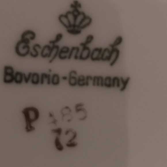 Gravy Boat W/Attached Underplate - Picture 10 of 13